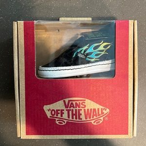 Brand new baby vans and socks